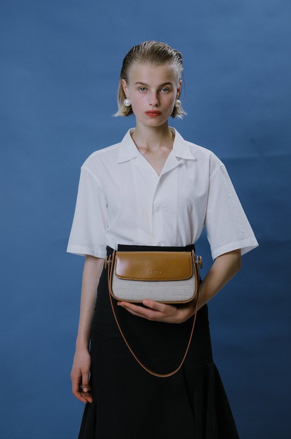 m 剪了短发的娜比，背啥我买啥