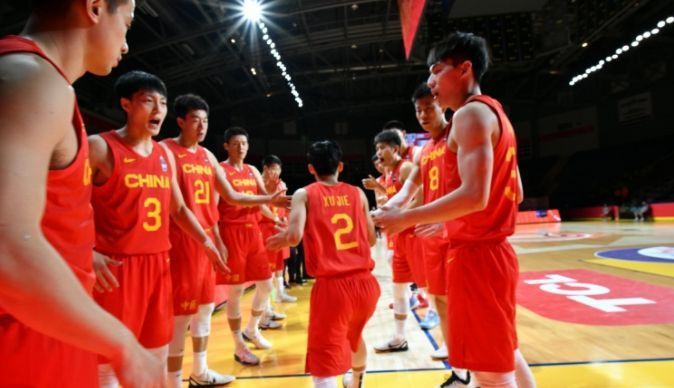 日本男篮|亚洲杯延期！中国男篮就地解散条件清晰，多准备一年，有利有弊