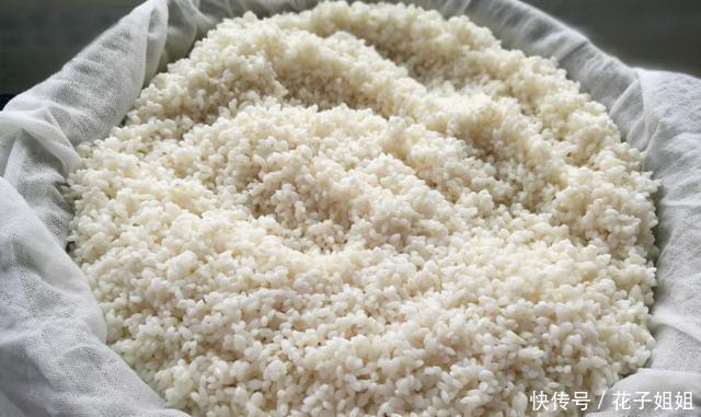加曲|自制米酒，糯米蒸后，不要直接加曲，再走一步，酒会更浓更甜