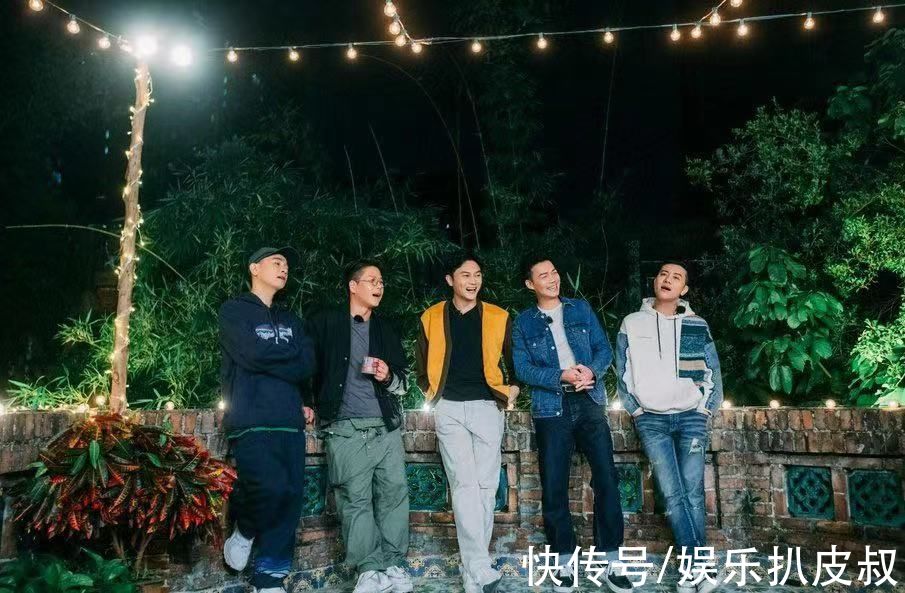 昔日港星风光不在，山鸡哥回归带领众小弟开大排档谋生