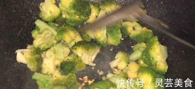 维生素c|“西兰花”有人焯水!有人直接炒!厨师长说这样做,又脆又入味!