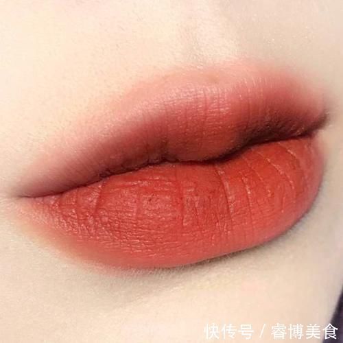 口红 国货口红的“沧海遗珠”,以这4支为代表,黄皮肤女孩人均一支!