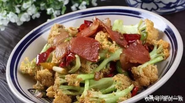 魔芋豆腐|馋得人直流口水的家常菜，味道真给力，配上米饭，美美地享用吧