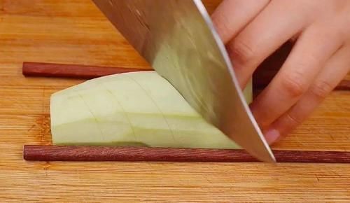 茄子|吃了20多年的茄子,只服这种做法,实在是太下饭了,好吃又解馋