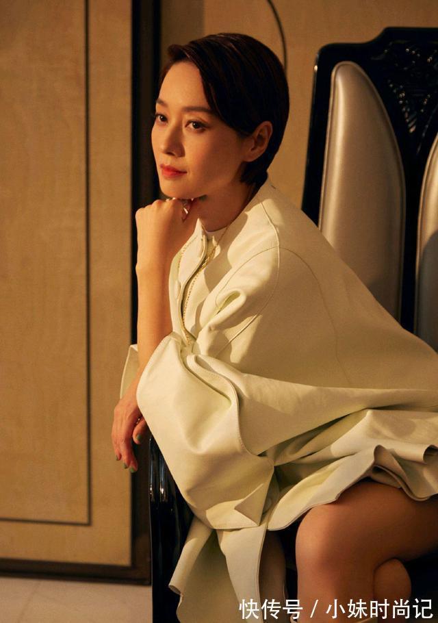 洋气|马伊琍的时尚品味太高超,一袭白色斗篷裙浪漫温柔,洋气精致