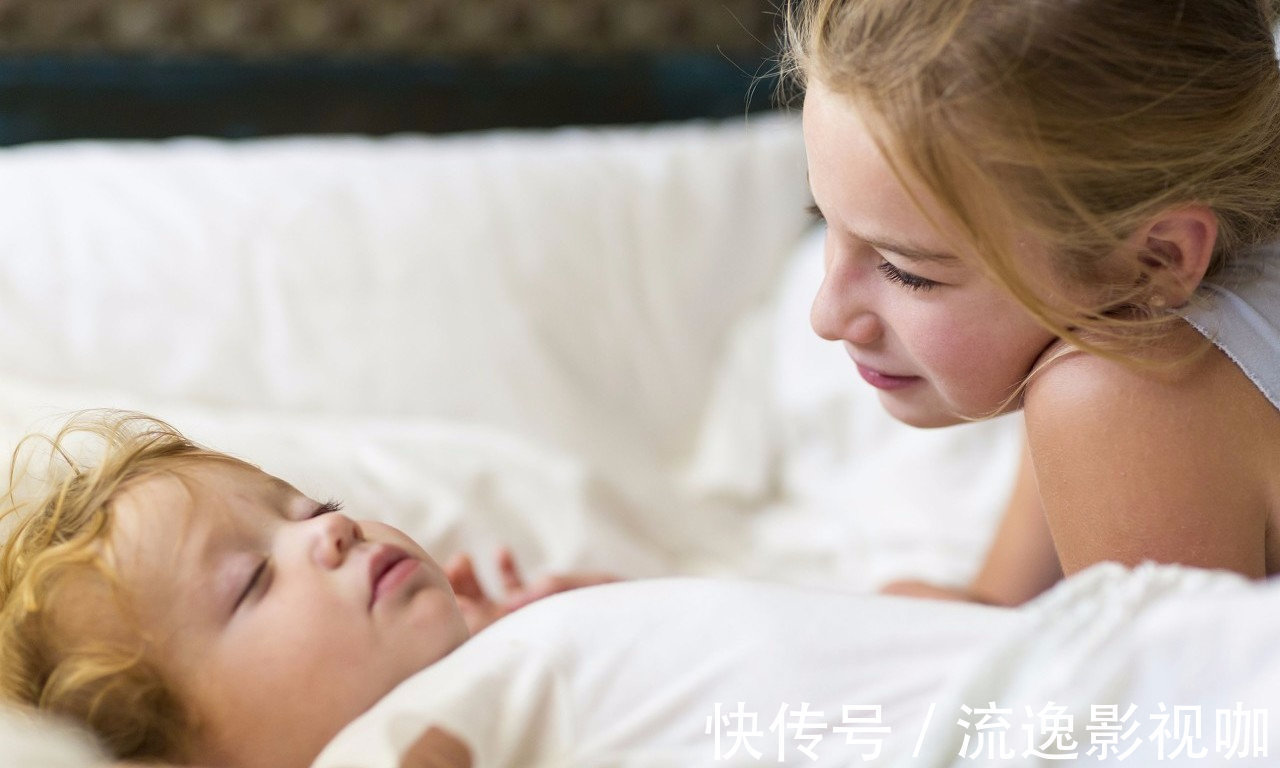 宝妈|宝宝“白天不起,晚上不睡”怎么办教你三招让宝宝秒变睡神!