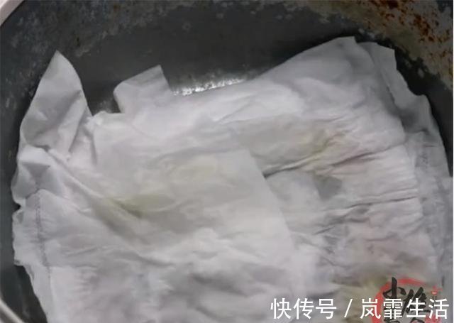 电饭锅内部铺一张纸,想不到这么厉害,大多人都不懂,早学早受益