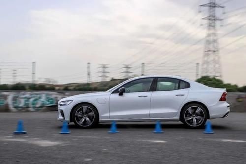 暴力|沃尔沃S60混动试驾实测544秒破百,优雅又暴力,千万别挑逗