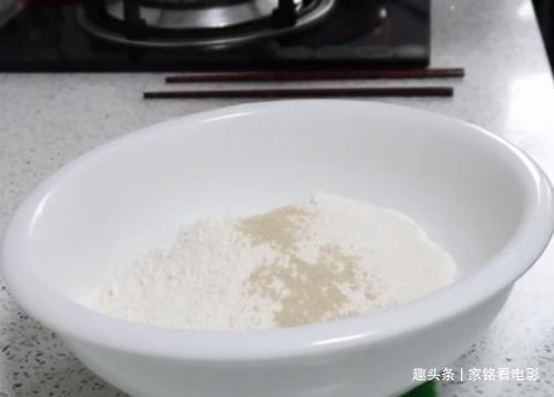 椒盐千层饼的家常做法,营养好吃,咸香入味,家人爱吃的可口早餐