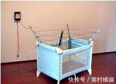 |搞笑图片幽默段子笑话:哈哈,有了新装置,就不担心孩子爬出来了