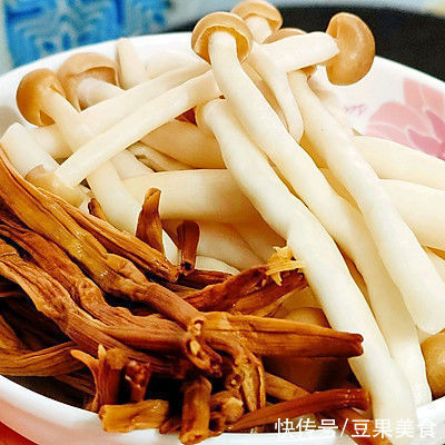 学会在家做鱼糕三鲜汤，再也不用出门买了