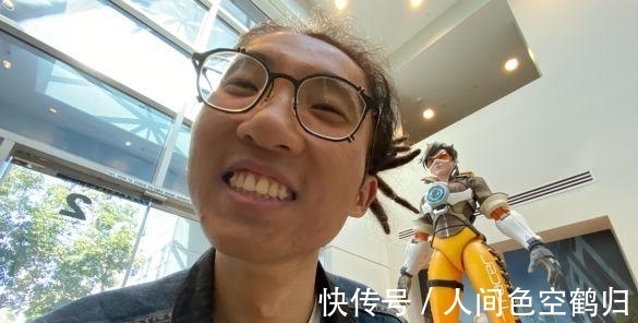 李诞|因参加《吐槽大会》被熟知,现与东家闹的不可开交,池子咋了?