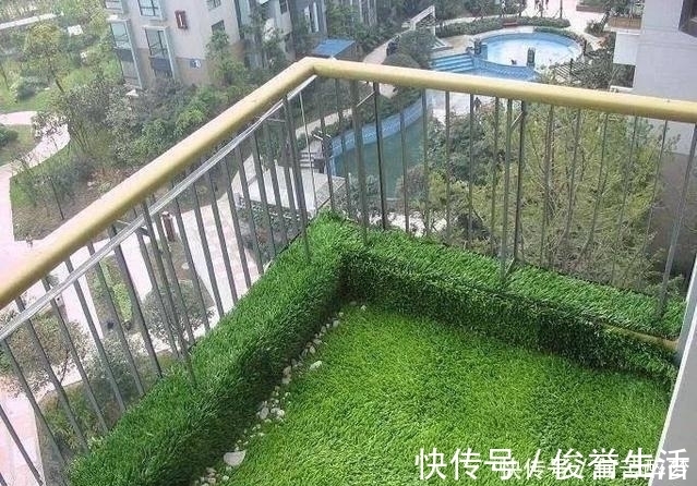草地|原来阳台还能这样铺砖,太漂亮了,一看就喜欢
