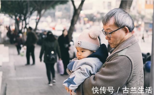 不良习惯|若发现孩子有这四个行为，李玫瑾建议该打就得打！长大了很难改正