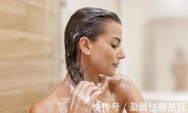 脱发|头发多久洗一次最好?多数人一直都做错了,难怪头发越掉越多