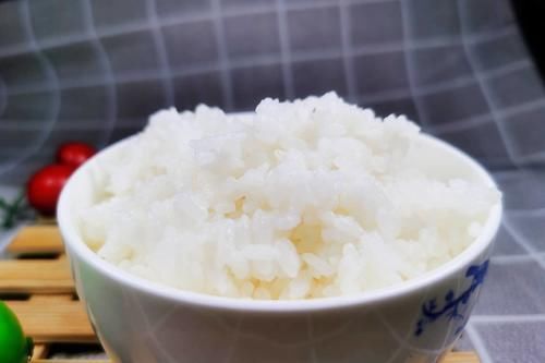 煮白饭别只加水,不香不饱满,多加它们,白饭饱满还香甜,特实用