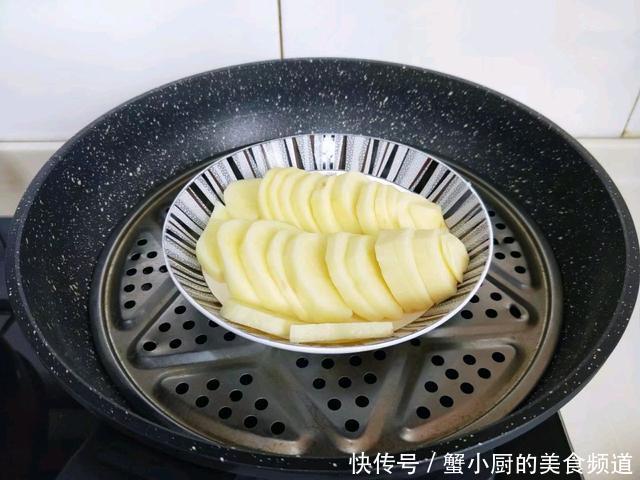 虾仁|大虾此做法,儿子一口一个,香酥又鲜美,好吃到停不下来