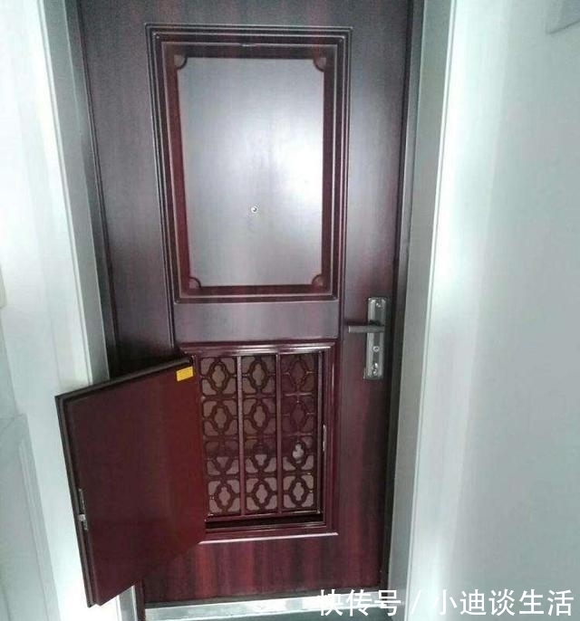 清风|买的房子南北不通透,在防盗门上开个洞,不砸墙也能享受清风!