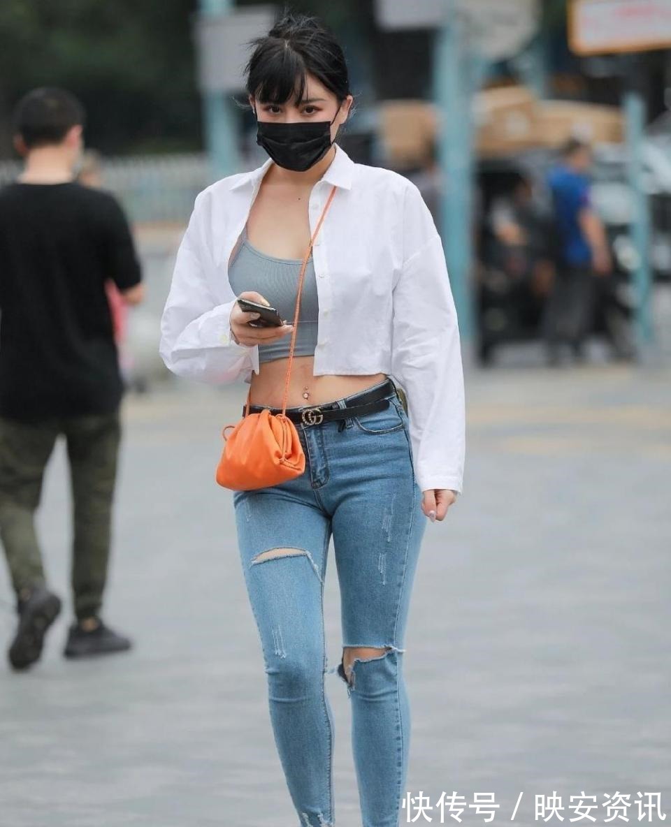 身段 很自信的80后贵妇,气场是那么的高级!是爸爸爸爸很喜欢的类型