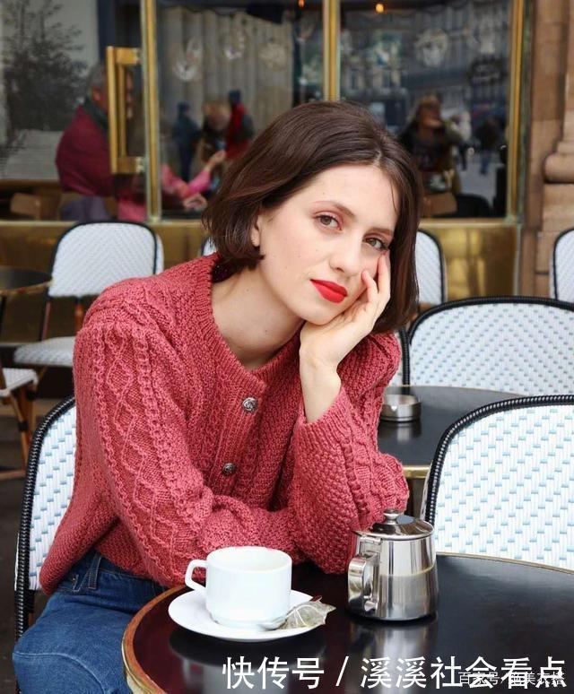 秋天街头的“法式优雅”,我劝你这样穿,法国女人的时髦,你也有