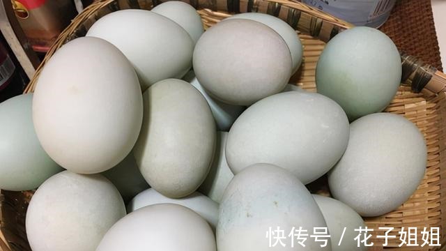超市买鸭蛋，白壳和青壳的有差别吗超市导购员不懂别乱买！