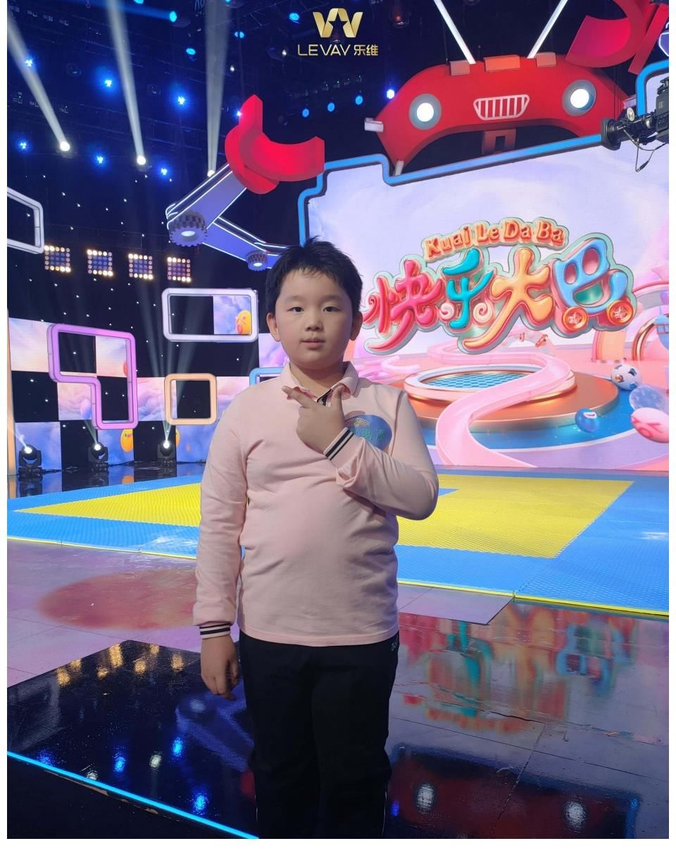 快乐大巴|乐维文化:素质偶像熊芮妍、李禹潼受邀参加央视《快乐大巴》节目