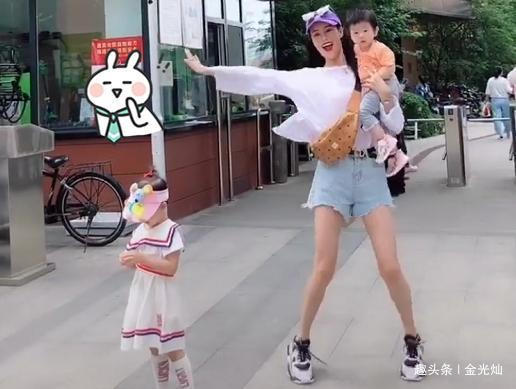 炫舞|“不省心辣妈”带俩娃炫舞走红,网友娃好可爱,好想抱走他妈妈