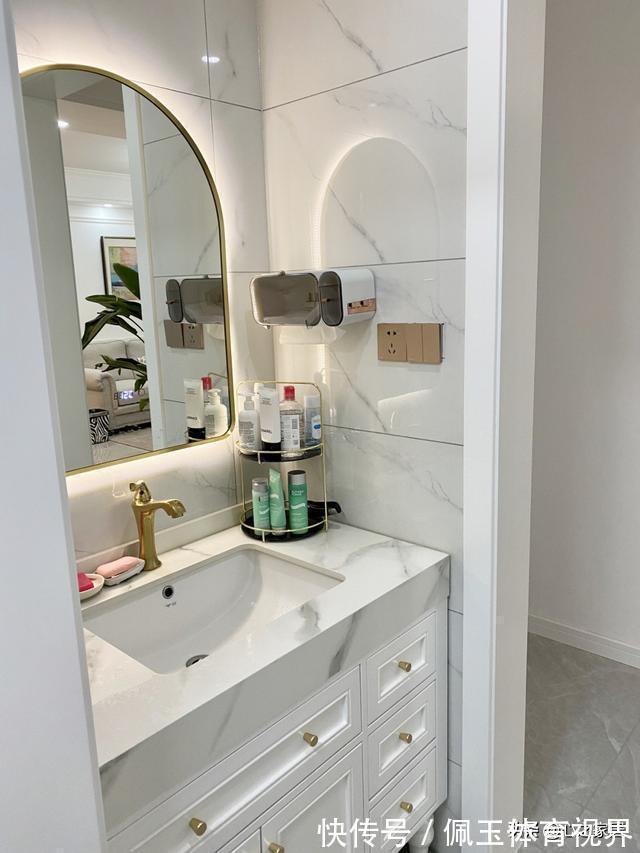 收纳|107㎡的家装风格选择了白色系,简单干净现代时尚,就是不耐脏