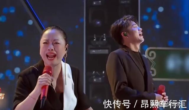 曾毅換新搭檔上節目唱歌，詞多了，聲音卻沒了