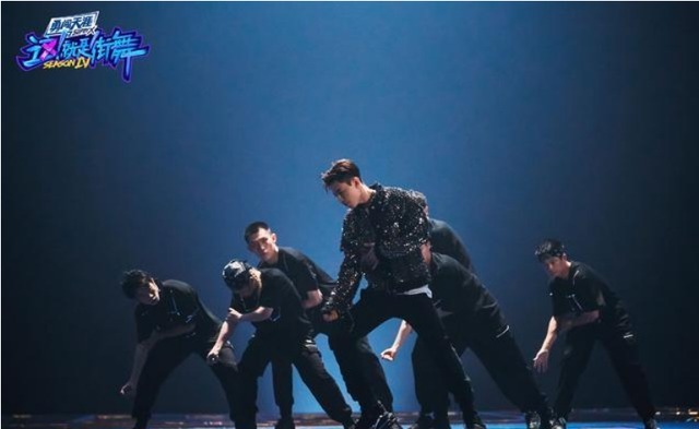 超级偶像|火锅宴上的一个细节,张艺兴的表现,撕开娱乐圈多少虚伪的遮羞布