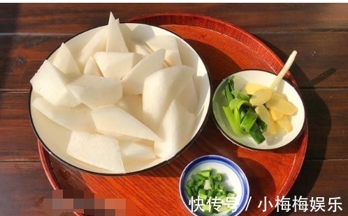 炖白萝卜时,只要多加这2种调料!保证萝卜越炖越香,越炖越好吃