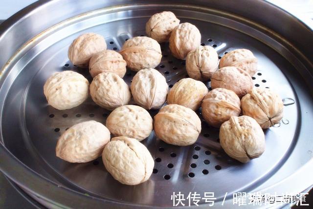 用途|把核桃上锅蒸一蒸,真是太聪明了,用途不用花钱买,简单还实用