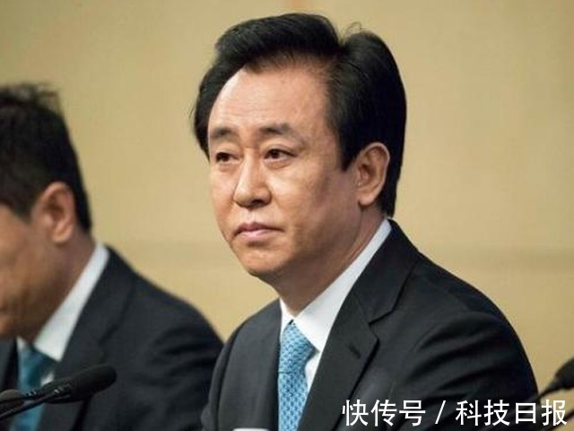 房地产|堪称内地“李嘉诚”:套现600亿“逃离”地产,顶峰跳水摆脱命运