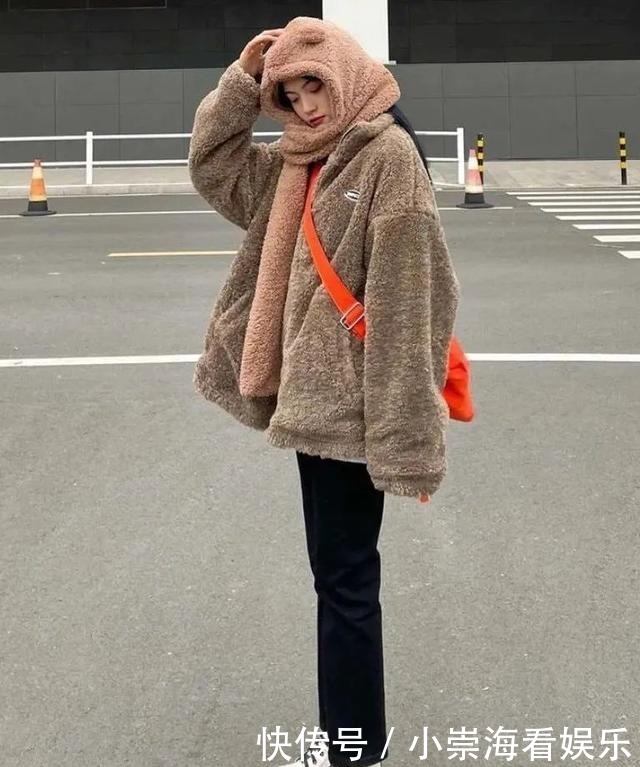 时髦|今年冬天流行“9分穿搭法”,洋气又时髦,特显高
