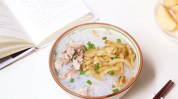 榨菜|女人不想过早变“黄脸婆”,每天只要吃此菜,气血充足,肤色红润