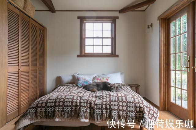 两只狗|70后夫妻的朴素生活:自律18年从不断舍离,家中照样干干净净