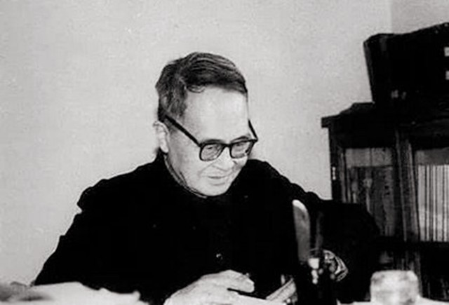 向达!钱钟书女儿为父亲作了一幅画,杨绛欣赏完捧腹大笑,笑称太形象了