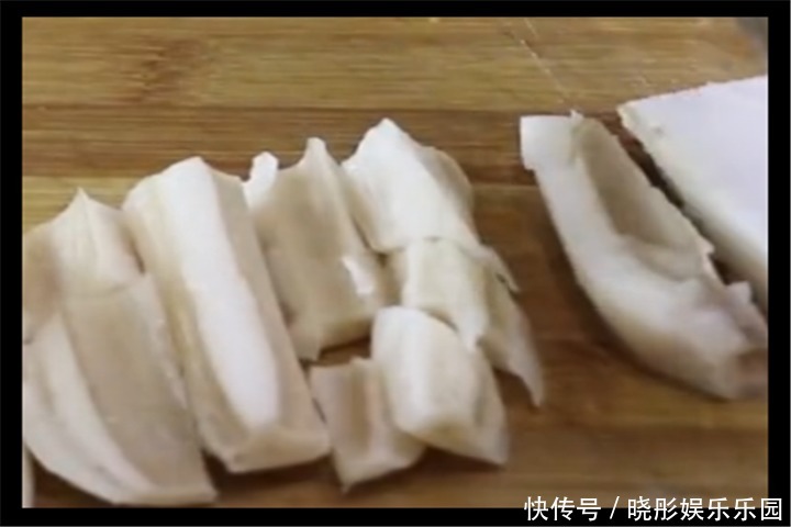  喜欢|莲藕这样炒，清脆爽口开胃下饭，一吃停不下来全家人都喜欢！