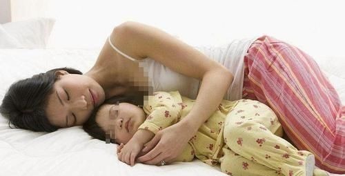 孩子|养娃十年,孩子却和奶奶更亲?宝宝的“排序准则”好多家长弄错了