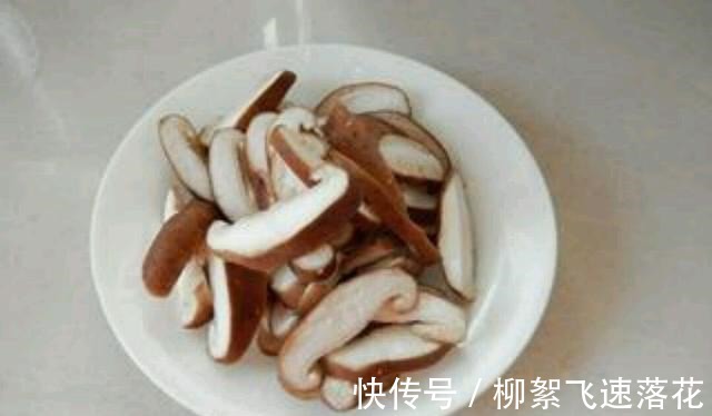 里脊肉丝|秋季别错过这菜，每天炒一盘，营养特全面，天天吃都不腻，太香了！