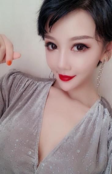 辛巴|辛巴徒弟安若溪疑似离开,与师傅发生争执,团队未来发展堪忧