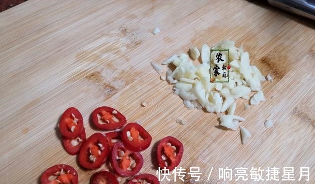绿叶菜|别拿绿叶菜不当大餐,正当季虫害少,简单一炒碧绿脆嫩营养又好吃!