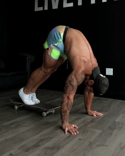 腹部|辛苦练腹肌下面两块却不出现一组动作针对下腹,难度不低却管用