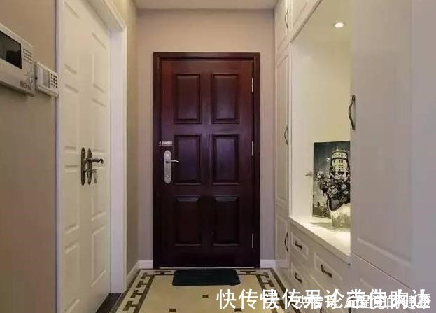 新房|值得借鉴的轻奢风新房，玄关很“人性化”，简单轻装饰很舒服！