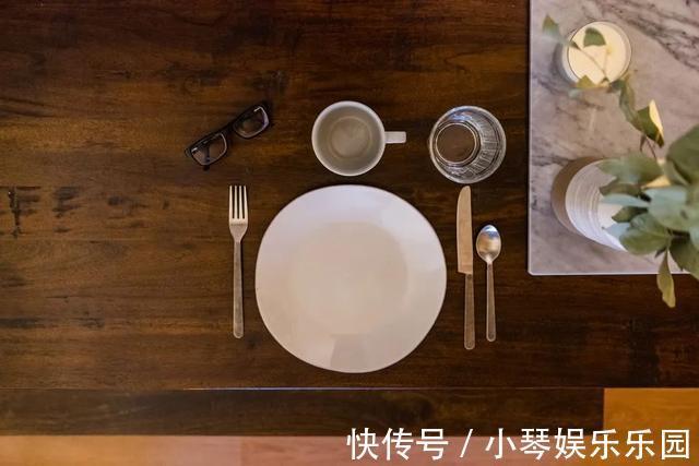 日食|一天到底该吃两顿还是三顿?营养专家从专业角度给出了答案