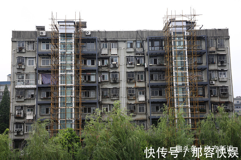 顶楼|老房子加电梯,1,2楼不同意,费用分摊难以协调,两招解决问题