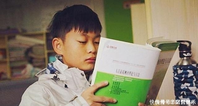 3岁雪地“裸跑”11岁大专毕业，那个被“鹰式教育”的男孩怎样了