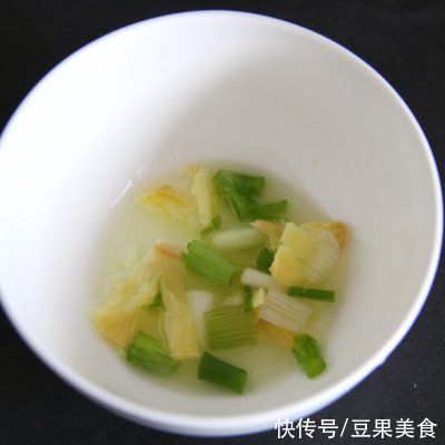 鲈鱼|#我为奥运出食力# 清蒸鲈鱼,鱼肉鲜美嫩滑的秘密