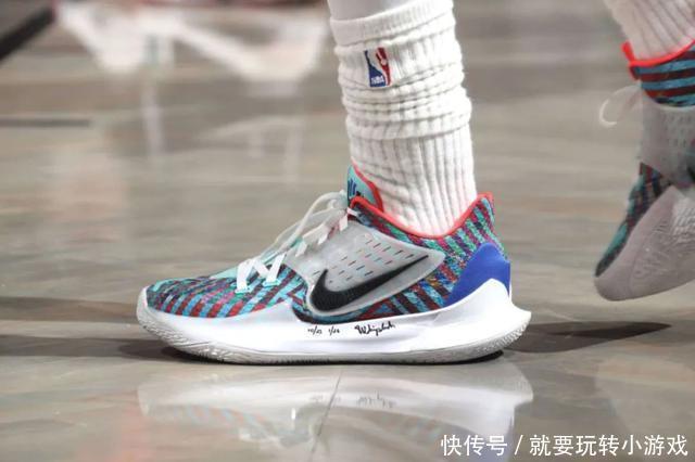 镂空魔术贴加前后掌ZOOM,Nike欧文3代低帮版正式亮相!