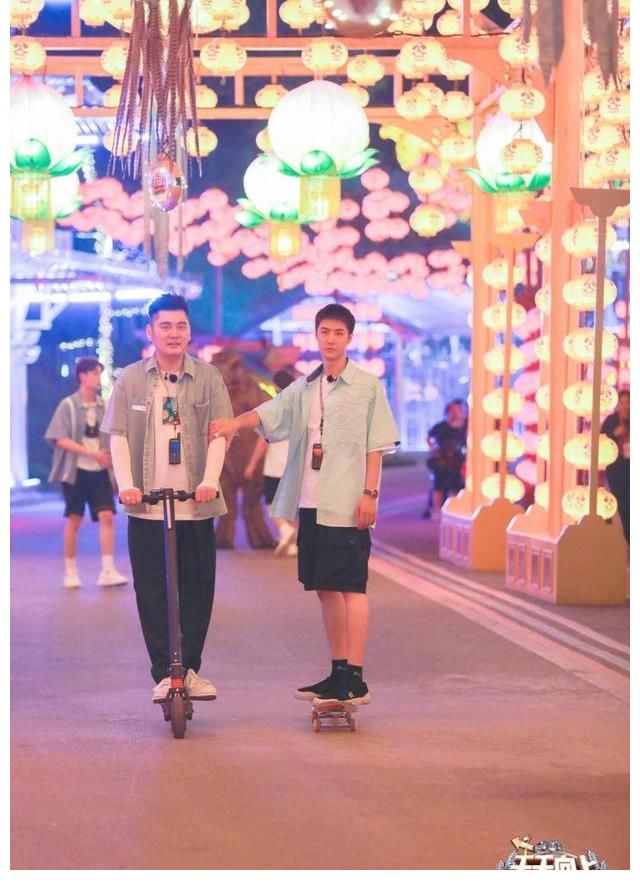 順楓|千年鹽都上演尋寶追捕戰，王一博搭”順楓車”